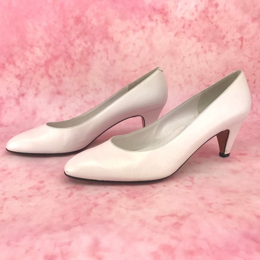 RANGONI White Pumps Style Gardenia Sz 8 1/2 B